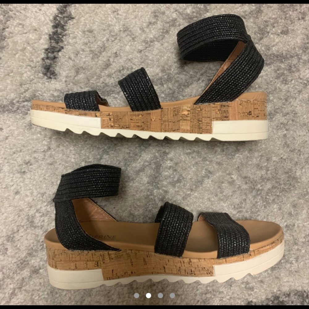 Sandals - Picture 2 of 4